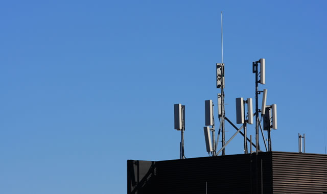 WiFi hotspot nadzorni sistem - idealna rešitev za upravljanje večjih brezžičnih omrežij